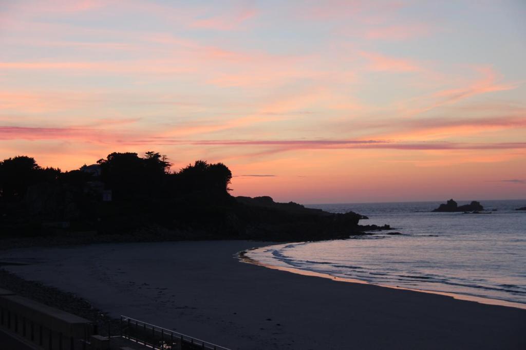 Le Chateau De Sable Plougasnou Room photo